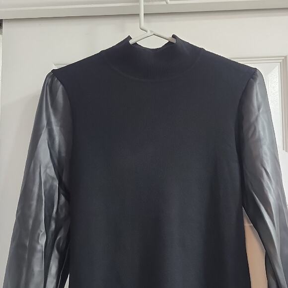 Sioni Black Sweater with Leather-Style Sleeves - Picture 3 of 10